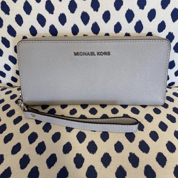 Michael Kors Gray Continental Wallet - Picture 1 of 7